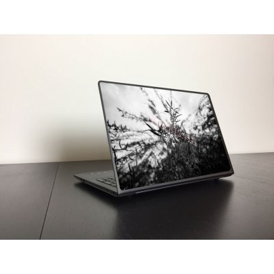 Fekete-fehér laptop matrica Fekete-fehér laptop matrica